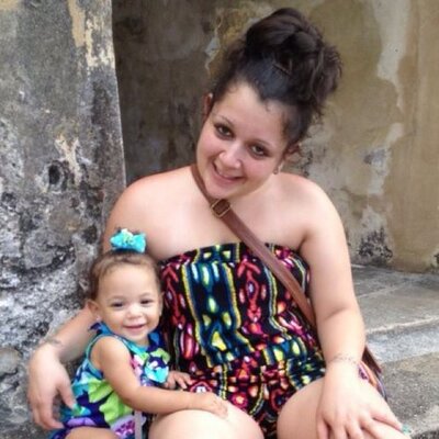 Profile Picture of Elena Irizarry (@Laina_Bee) on Twitter