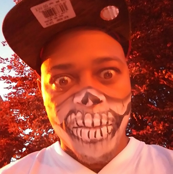 Jon Redman - Poshmark Profile Picture of Jon Redman (@jonred) on Poshmark