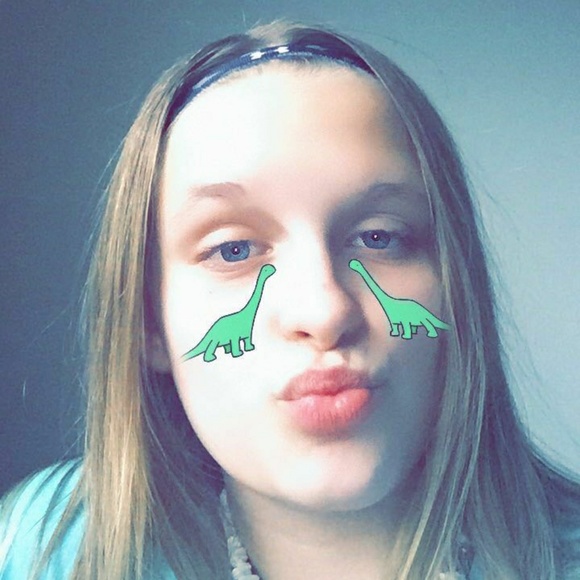 Rachael Fentress - Poshmark Profile Picture of Rachael Fentress (@rachaelfentress) on Poshmark