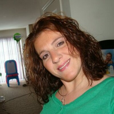 Profile Picture of Stacey Negron (@crazeemomof3) on Twitter