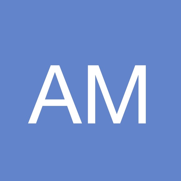 Profile Picture of Amy Mcloone (@amcloone) on Poshmark