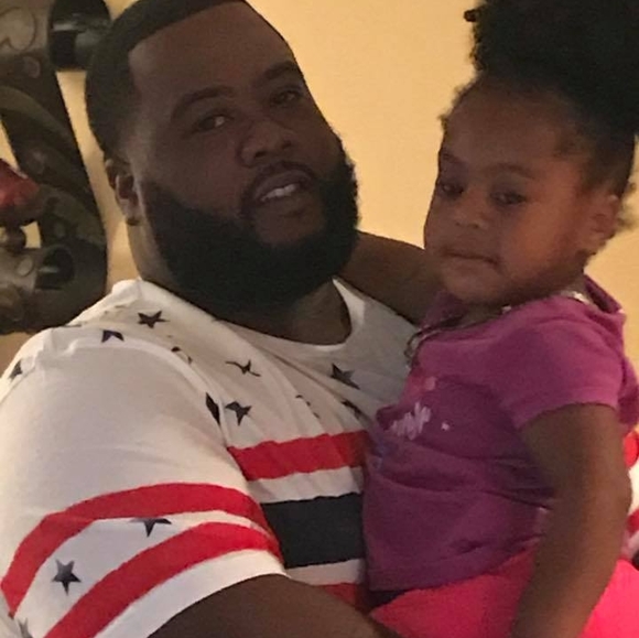 Profile Picture of Victor Neavins (@v_neavins) on Poshmark