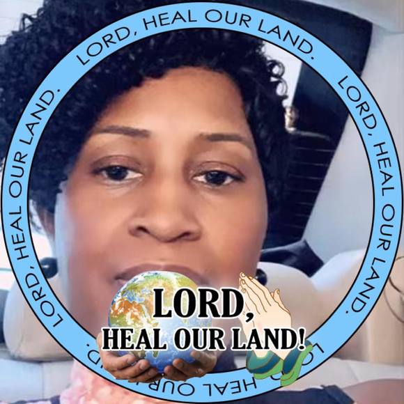 Profile Picture of Pamela Ivy (@mrsivy2001) on Poshmark