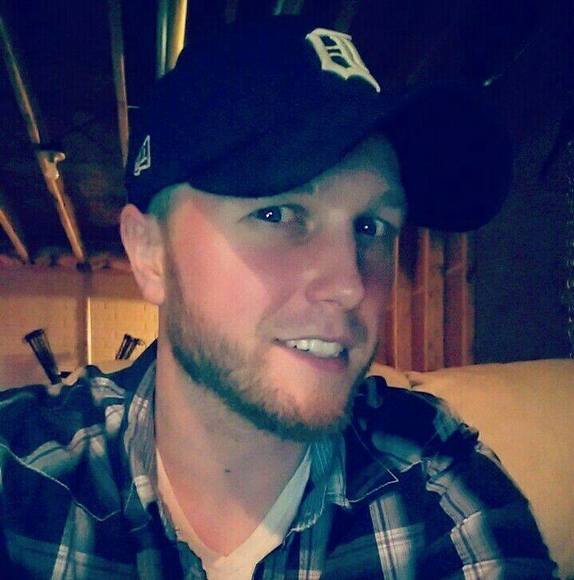 Profile Picture of Chris Simpkins (@chris_simpkins) on Poshmark