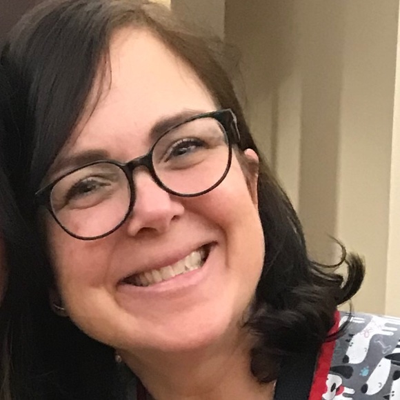 Profile Picture of Maria Silva (@mtsilva68) on Poshmark