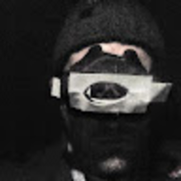 Profile Picture of Jeremy Welter (@jeremywelter) on Poshmark