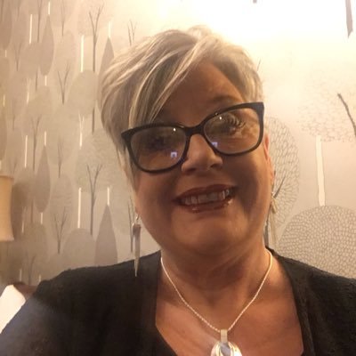 Profile Picture of Tracey Gibsonon Twitter