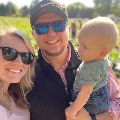 Profile Picture of Travis Kennedy (@ChiefDaddyCakes) on Twitter