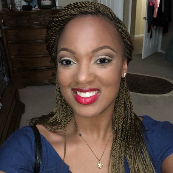 Courtney Obasohan - Poshmark Profile Picture of Courtney Obasohan (@cobaso) on Poshmark