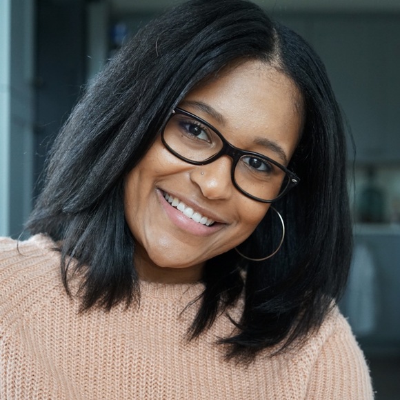 Profile Picture of Joi Roddy (@shopwithjoi) on Poshmark