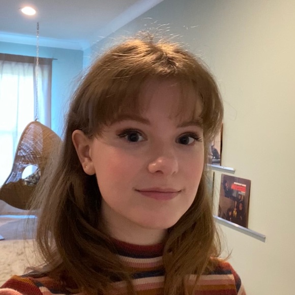 Profile Picture of Ruby Baker (@ruby_roae) on Poshmark