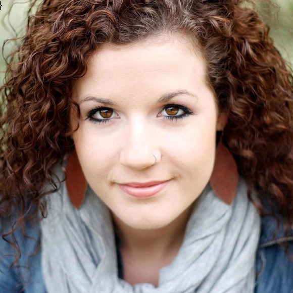 Profile Picture of Kaley Roberts (@kaleybrie) on Poshmark