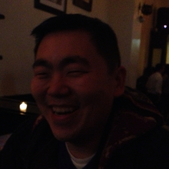 Profile Picture of Steve Hsu (@eddragon) on Poshmark