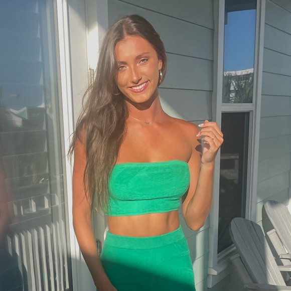 Profile Picture of Paige Bransteter (@paigebransteter) on Poshmark