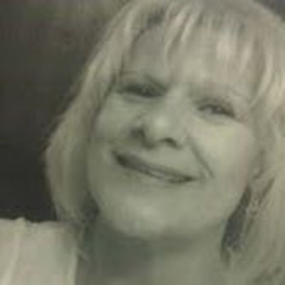 Sally Trionfi - Poshmark Profile Picture of Sally Trionfi (@strionfi) on Poshmark