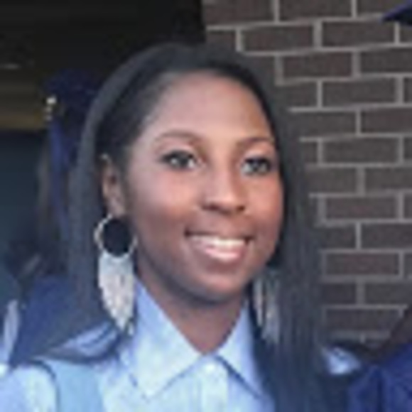 Profile Picture of Whitney Mcfadden (@whitneymcfad501) on Poshmark