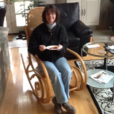 Profile Picture of Doris Murphy (@DorisKikiLu) on Twitter