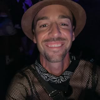 Profile Picture of John (@johnarnold) on Instagram