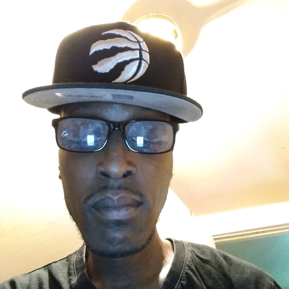 Profile Picture of Devon Hawkins (@civthatdude) on Poshmark