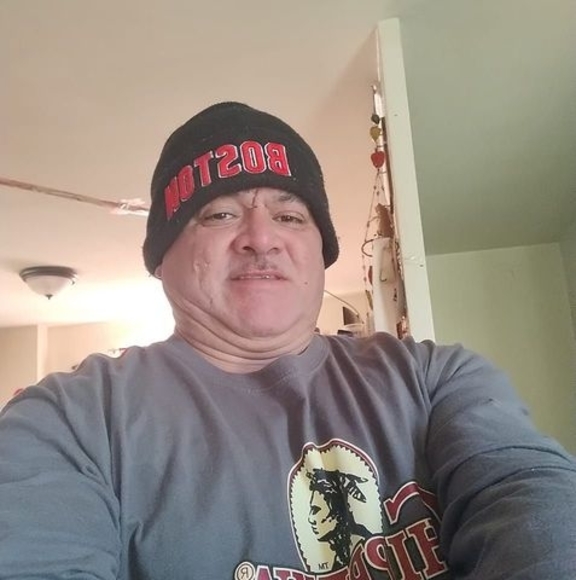 Profile Picture of Oscar rene Orellana (@lsantiago058) on Poshmark