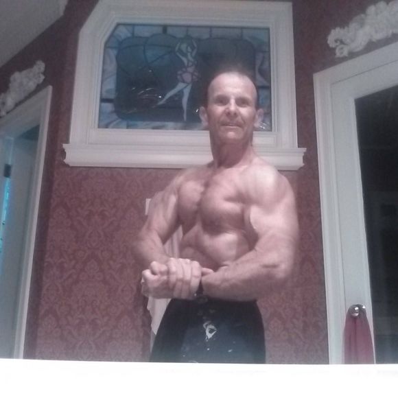 Profile Picture of Daniele Zanella (@cueo60) on Poshmark