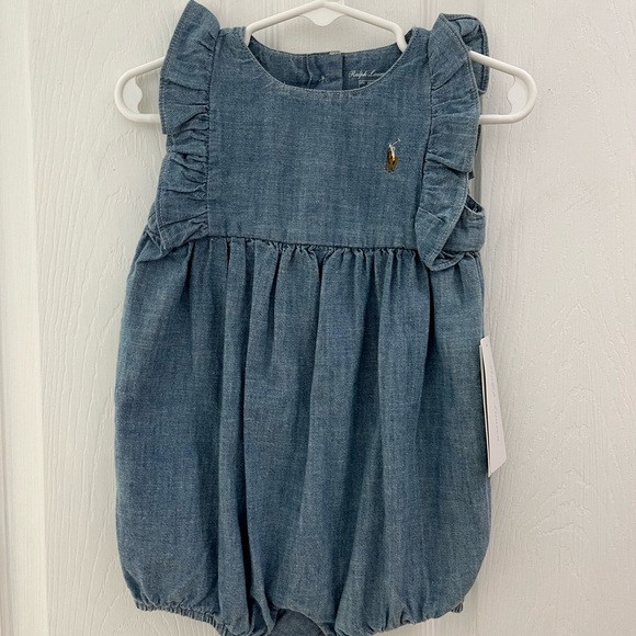 Profile Picture of K Gaitor (@gaitormommy) on Poshmark