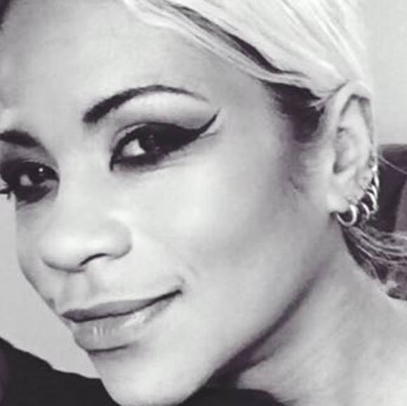 Profile Picture of Debbra Vanduser (@debbra2) on Poshmark