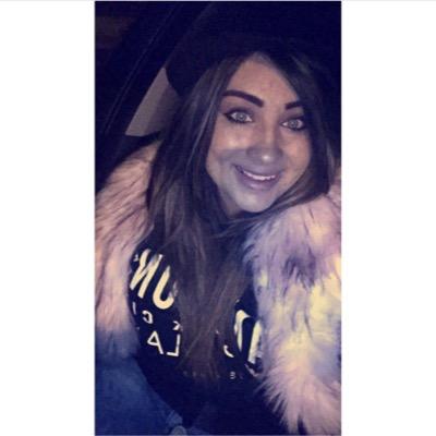 Profile Picture of Amber Mclean (@AmbzyX) on Twitter