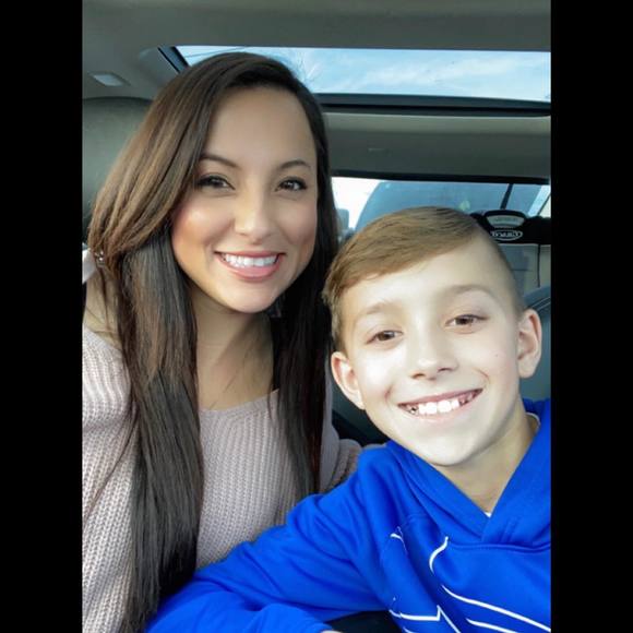 Profile Picture of Ericka Duque (@erickad09) on Poshmark