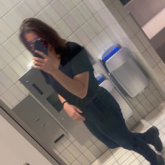 Profile Picture of Jo Mitchell (@jomitchell140) on Poshmark