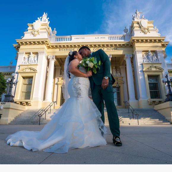 Profile Picture of Janet Zavala (@janet1990) on Poshmark