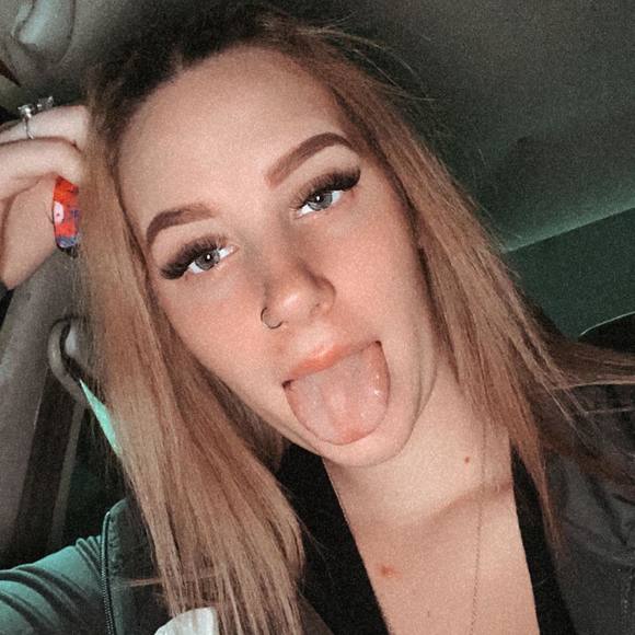 Profile Picture of Jasmine Canesi (@jazzyjoe1110) on Poshmark