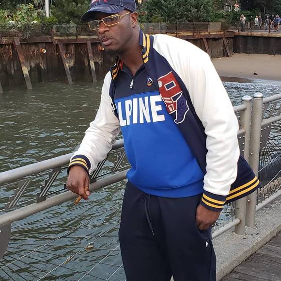 Profile Picture of Corey Daniels (@bishup) on Poshmark