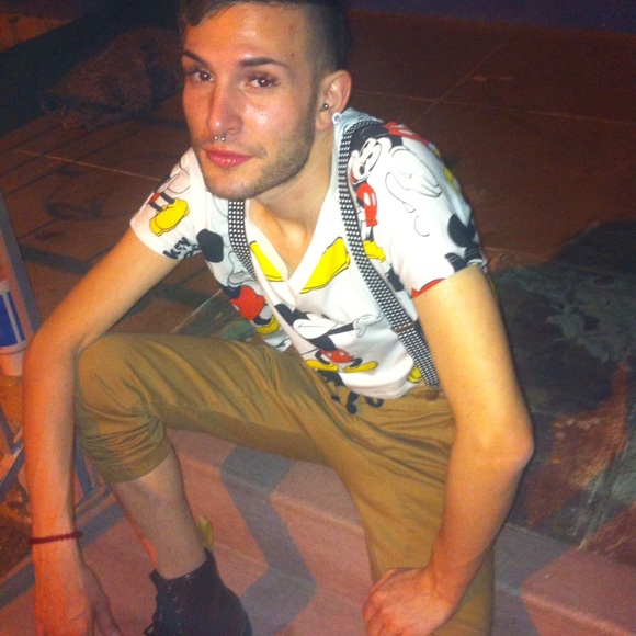 Profile Picture of Rene Alvarez (@renebenz) on Poshmark