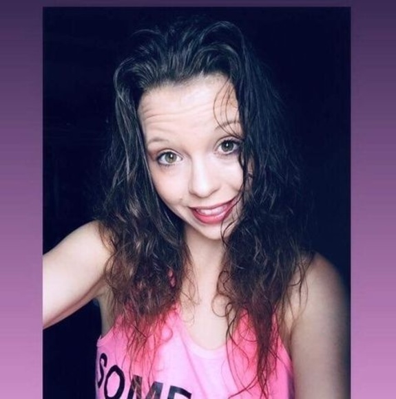 Profile Picture of Leah Langeder (@leahlangeder) on Poshmark