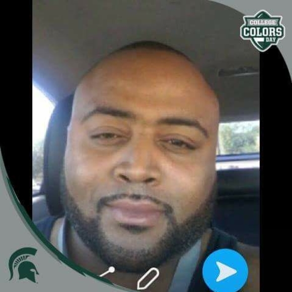 Profile Picture of Darrin Pennington (@dpennz1985) on Poshmark