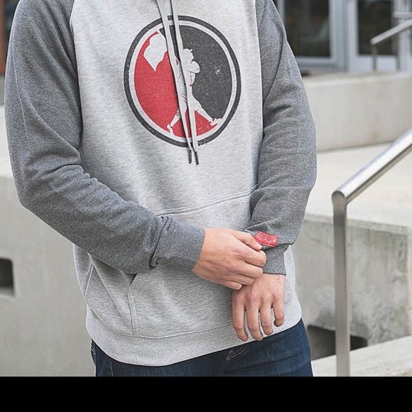 Profile Picture of Cory Parrott (@parrott2) on Poshmark