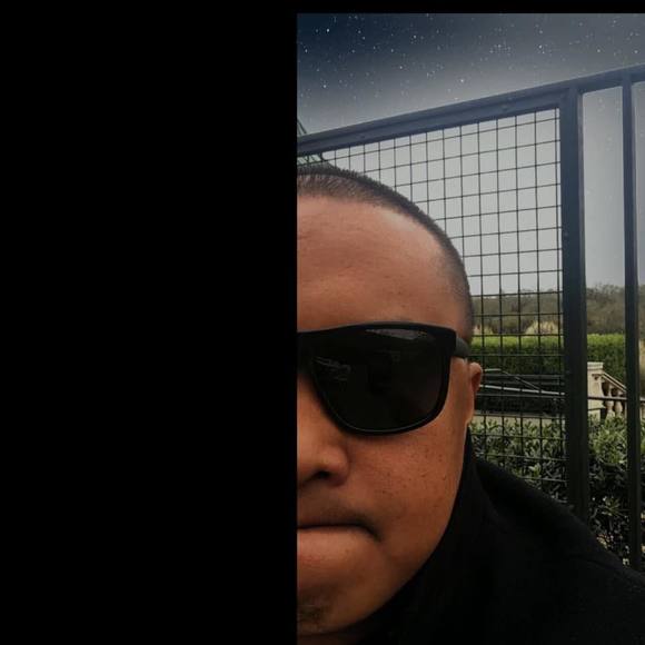 Profile Picture of Mark Corpuz (@markcorpuz03) on Poshmark