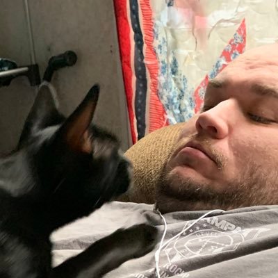 Profile Picture of Robert Remington (@RobertR84569235) on Twitter