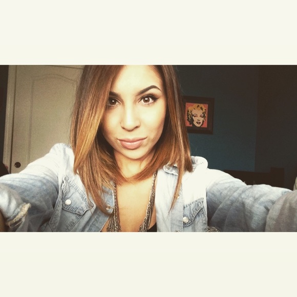 Profile Picture of Alexine Chapa (@alexinechapa) on Poshmark