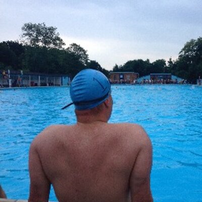 Profile Picture of Carl Reynolds (@CarlBrixham) on Twitter