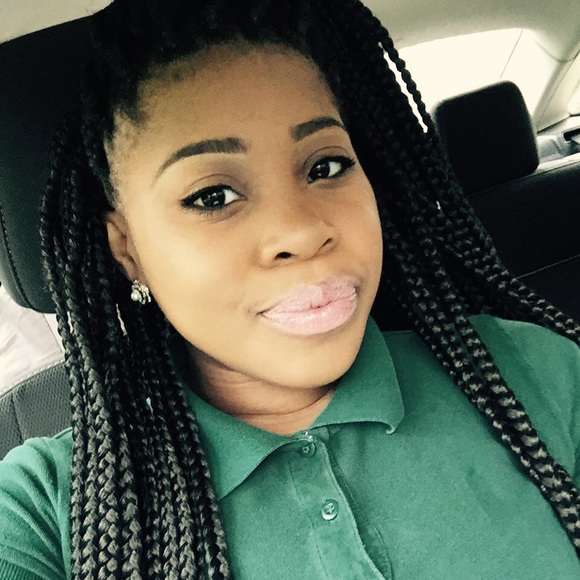 Profile Picture of Cierra Freeman (@cierranicole16_) on Poshmark