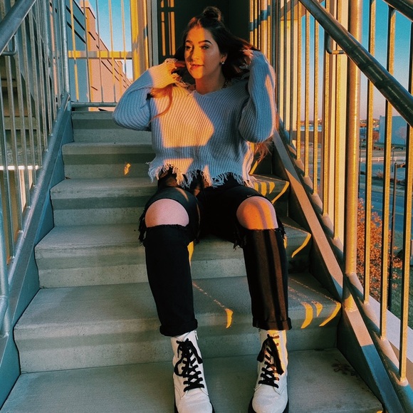 Profile Picture of Tori Fuller (@victoriacamino) on Poshmark