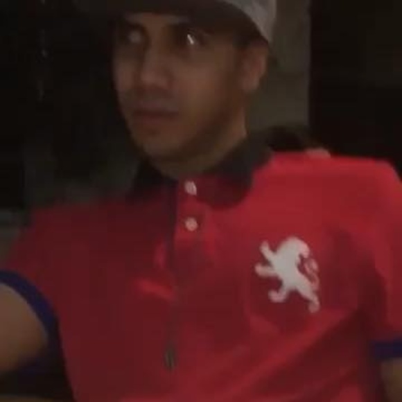 Profile Picture of Alberto Chavez (@albertochave452) on Poshmark