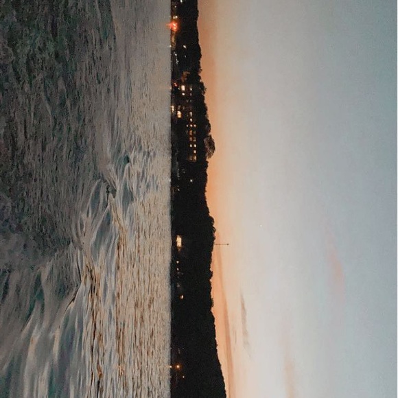 Profile Picture of Nova King (@novaking883) on Poshmark