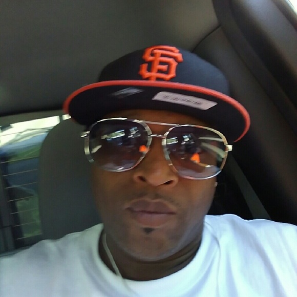 Profile Picture of Antwan Waters (@antwan72) on Poshmark