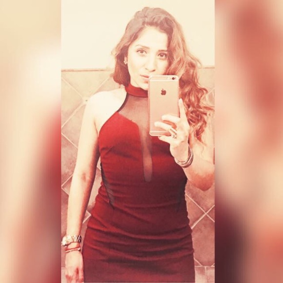 Profile Picture of Jenny Jen jen (@allaboutstyling) on Poshmark