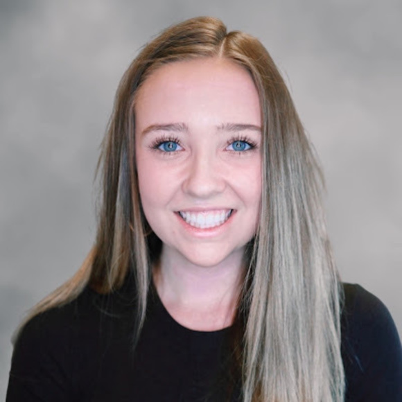Profile Picture of Katherine Cuscaden (@kcuscaden18) on Poshmark