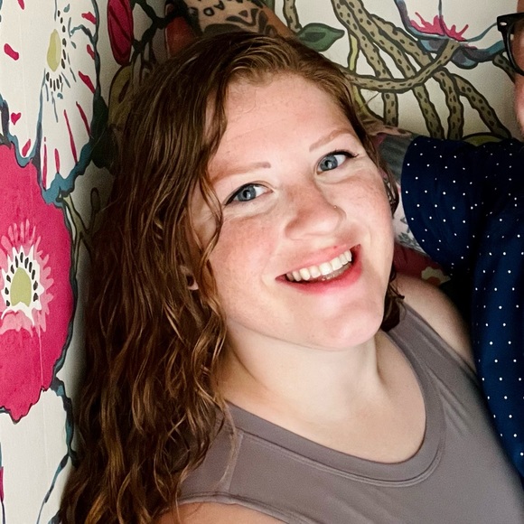 Profile Picture of Stephanie Trnka (@sblitz522) on Poshmark