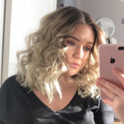 Profile Picture of 💋Leah Bean💋 (@leahlgreen) on Twitter